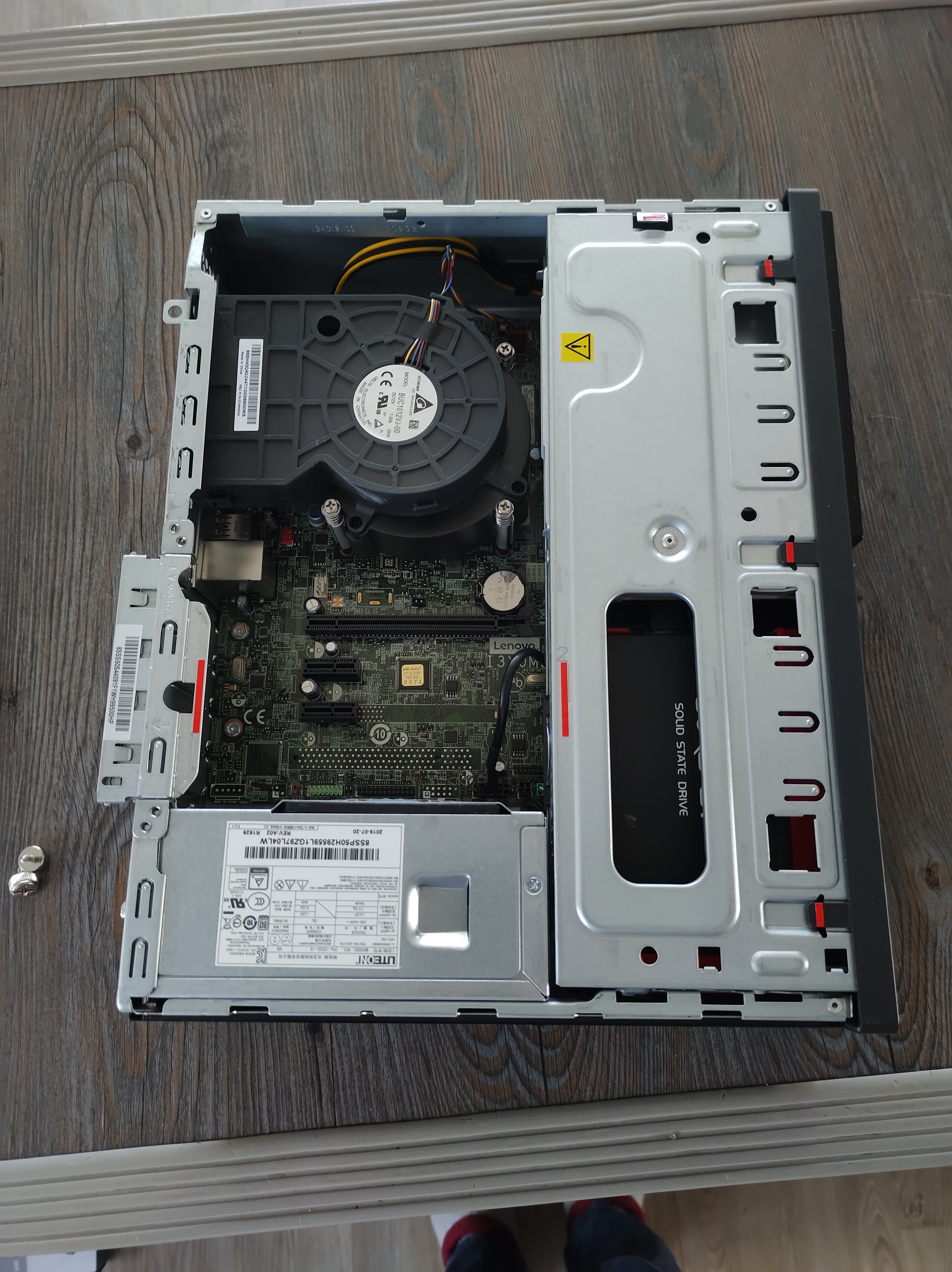 Tour lenovo I5-9600